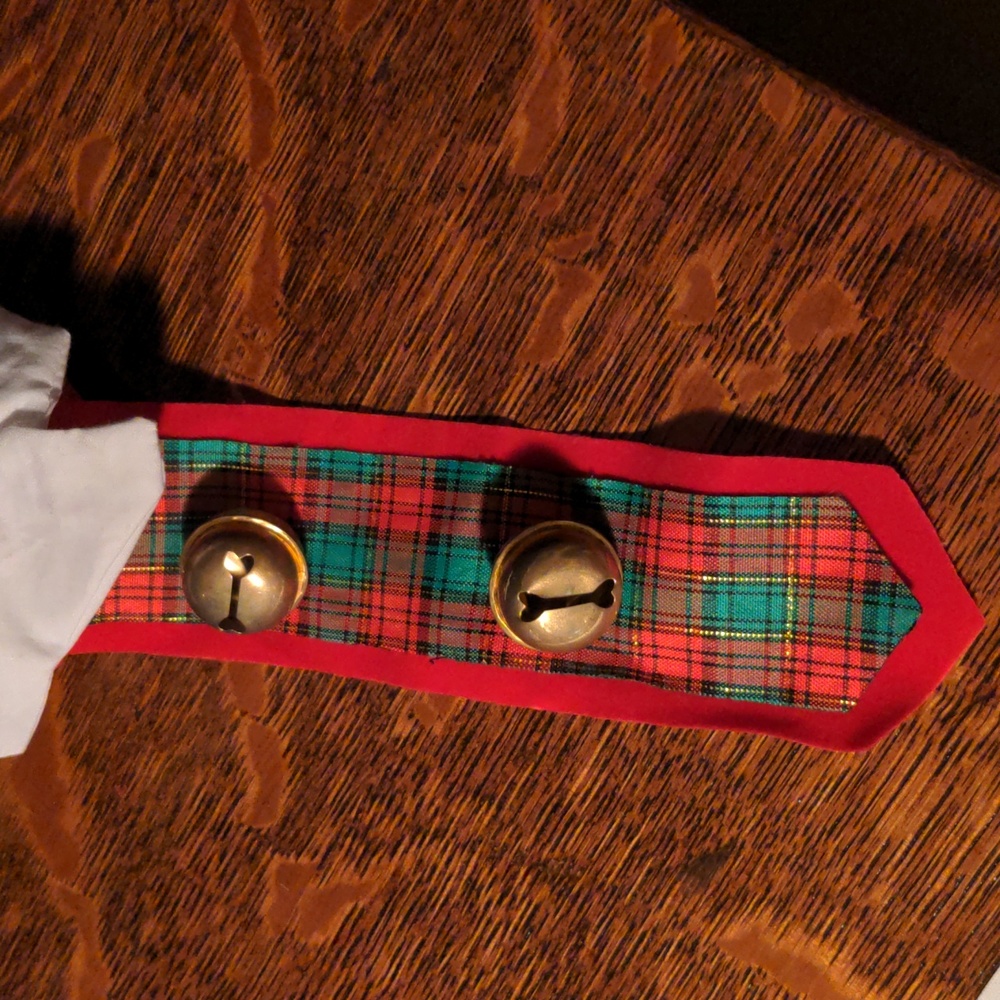 Santa Claus Door Knob Cover With 2 Attached Jingle Bells Red White Green Plaid - Picture 4 of 10